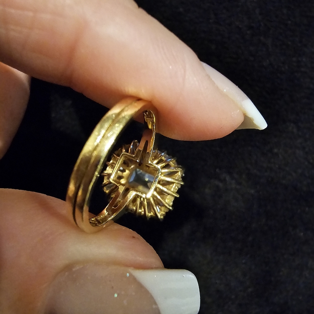 Solid 14k gold and Cubic Zirconia Emerald and baguettes Ring Size 5.5 - Picture 7 of 10